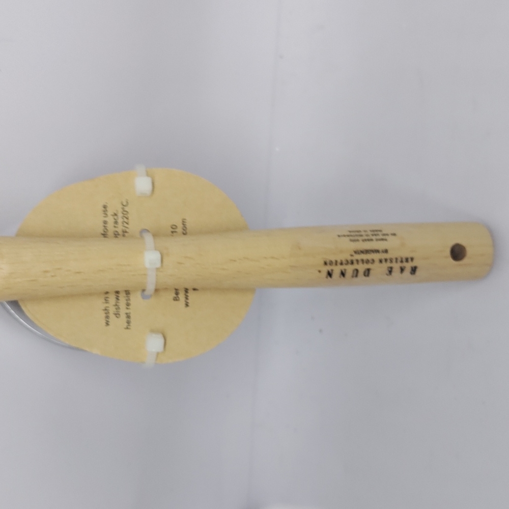 rae dunn Happy Easter Silicon Spatula And Egg Cookie Cutter New - Picture 5 of 5
